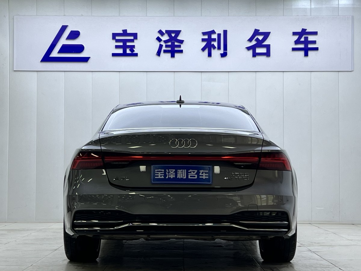 奧迪 奧迪A7L  2022款 45 TFSI S-line 筑夢(mèng)未來(lái)版圖片