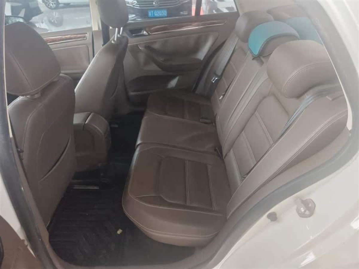 大眾 寶來  2013款 1.6L 自動豪華型圖片