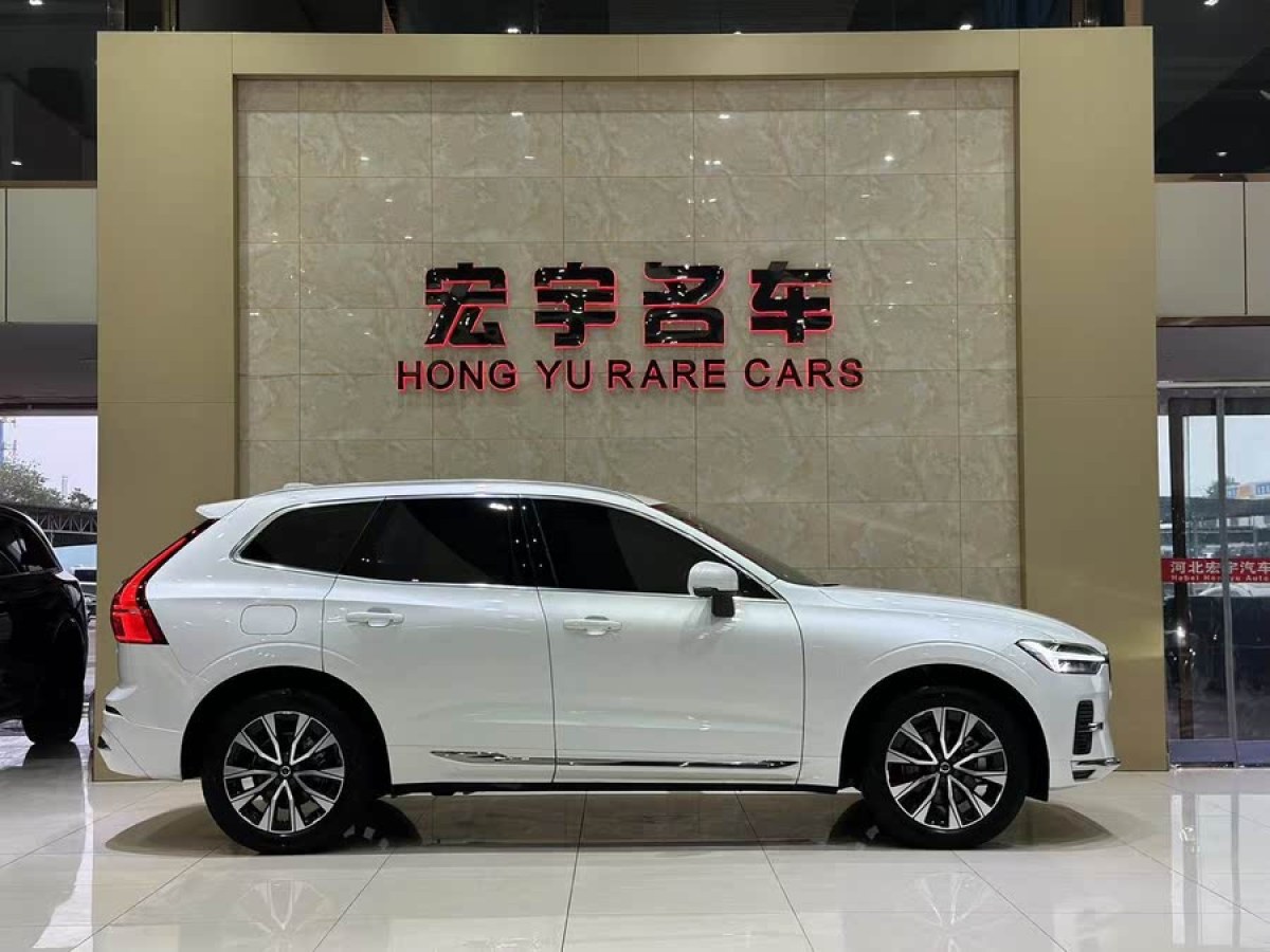 沃爾沃 XC60  2023款 B5 四驅(qū)智遠(yuǎn)豪華版圖片