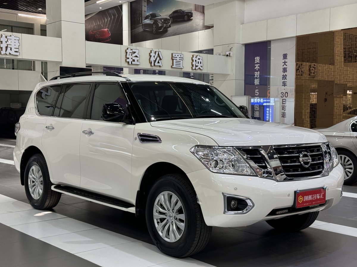 日產(chǎn) 途樂(lè)  2018款 4.0L 鉑金型圖片