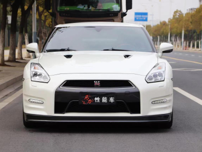 2014年01月 日产 GT-R(进口) 3.8T Premium Edition 棕红内饰图片