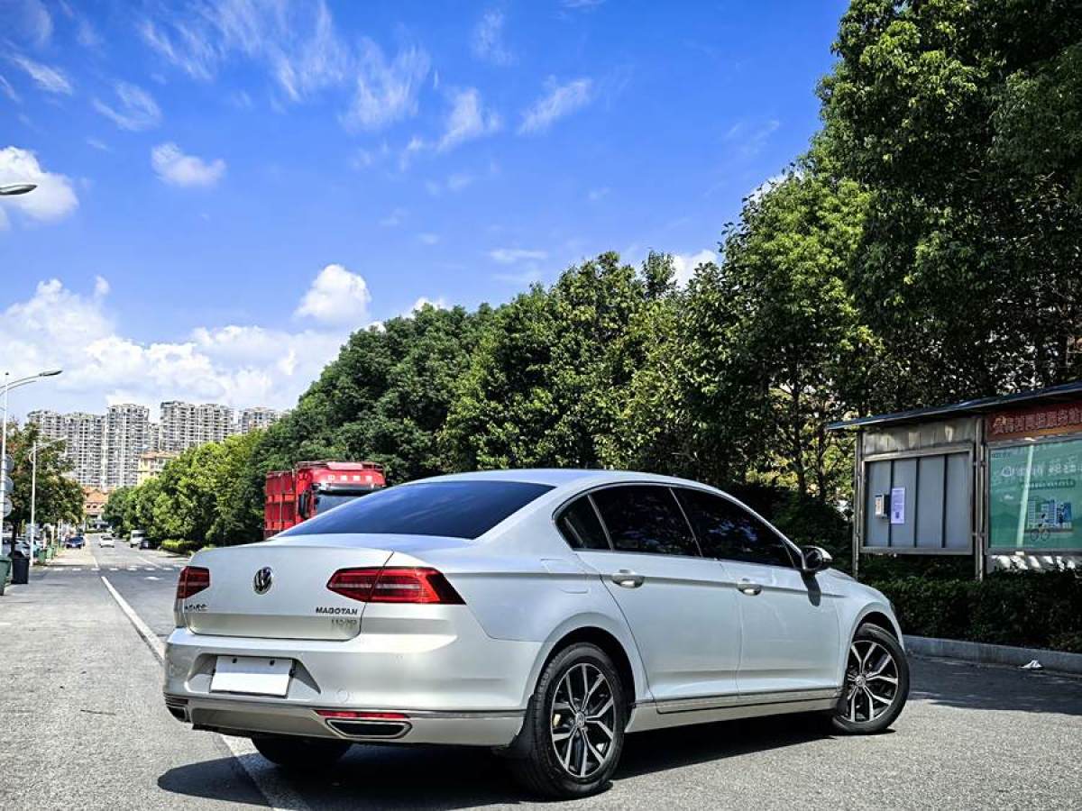 2016年12月大眾 邁騰  2017款 330TSI DSG 豪華型