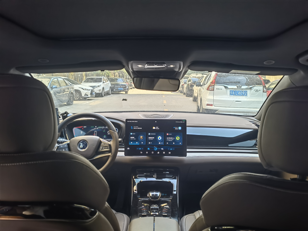 比亞迪 漢  2022款 EV 創(chuàng)世版 715KM前驅(qū)旗艦型圖片