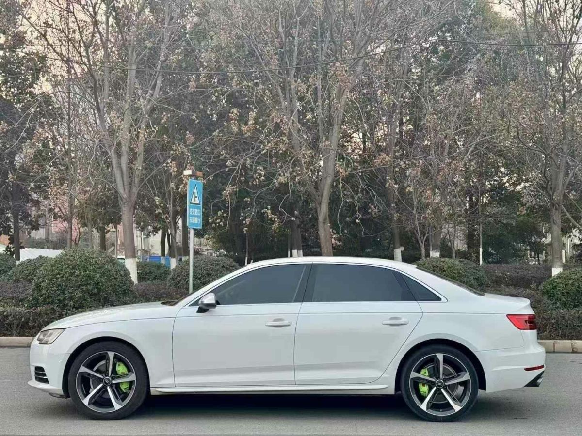 奧迪 奧迪A4L  2016款 A4L 30TFSI 手動(dòng)舒適型圖片