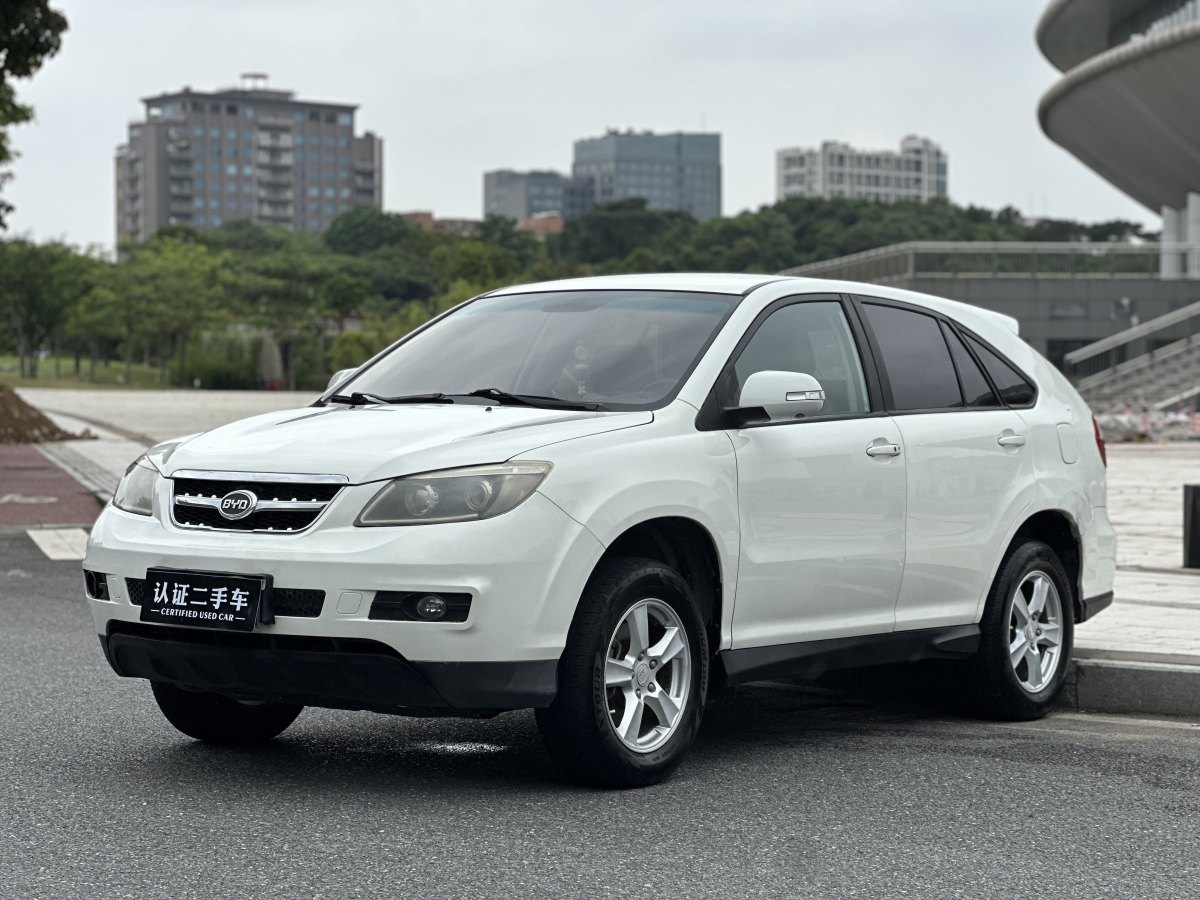 比亞迪 S6  2014款 2.0L 手動(dòng)豪華型 5座圖片