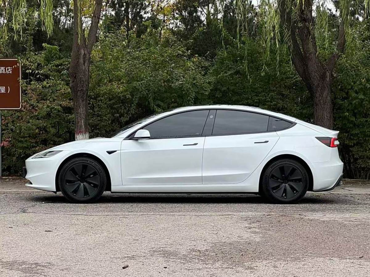 特斯拉 Model Y  2023款 后輪驅(qū)動版圖片