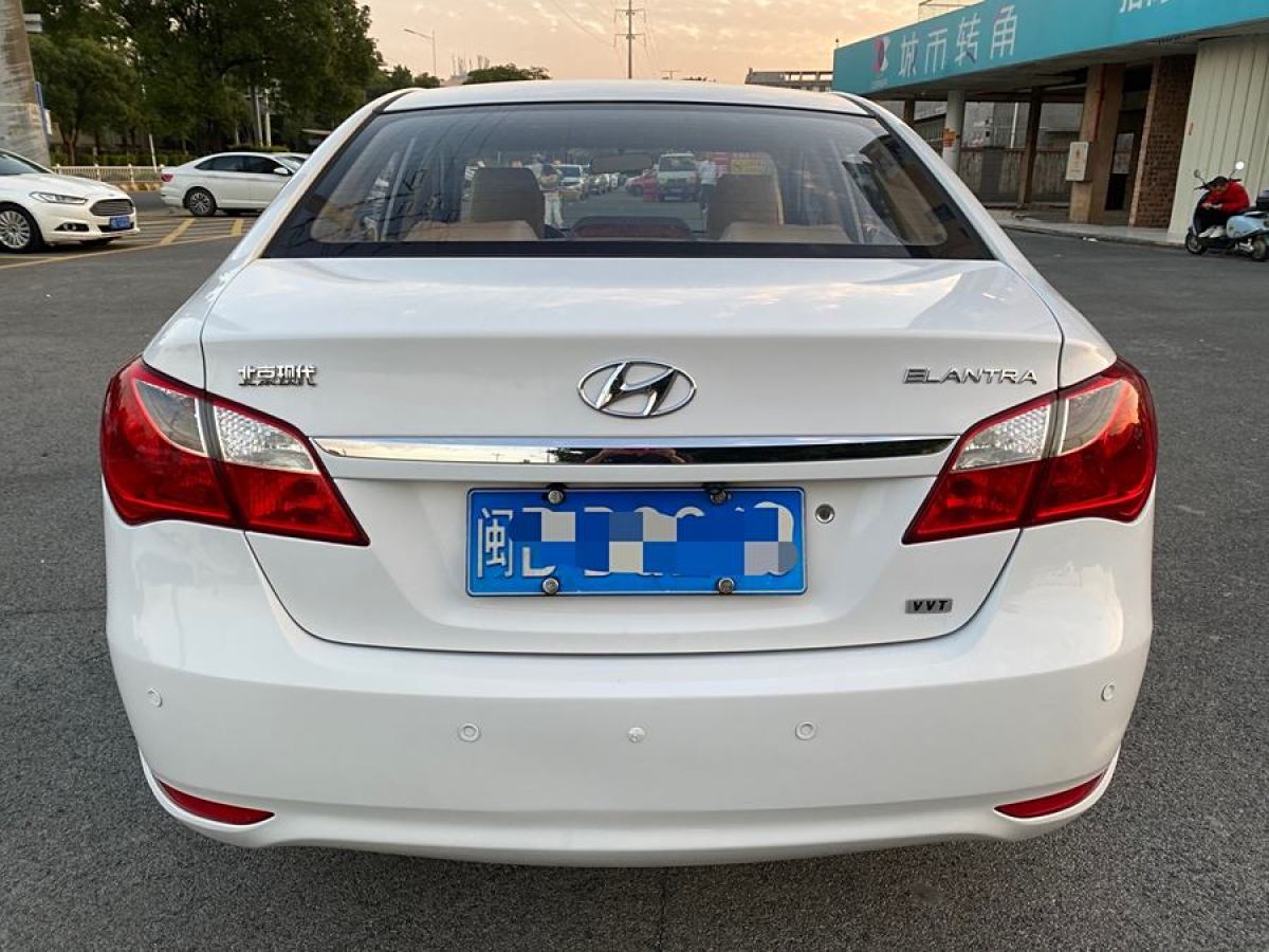 現(xiàn)代 悅動  2011款 1.6L 手動舒適型圖片