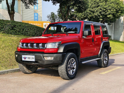 2017年10月 北京 BJ40 40L 2.3T 自動四驅(qū)環(huán)塔冠軍版圖片