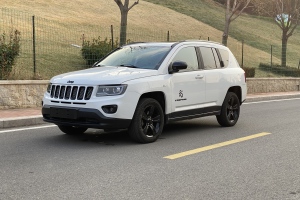 指南者 Jeep 2.4L 四驅(qū)蛇行珍藏版