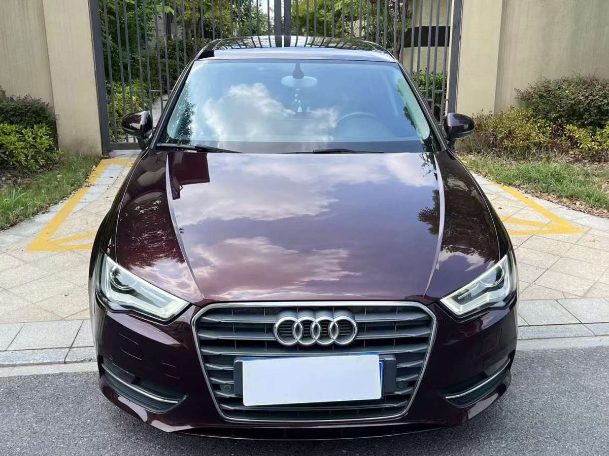 奧迪 奧迪A3  2015款 Sportback 35 TFSI 百萬紀(jì)念智領(lǐng)型圖片