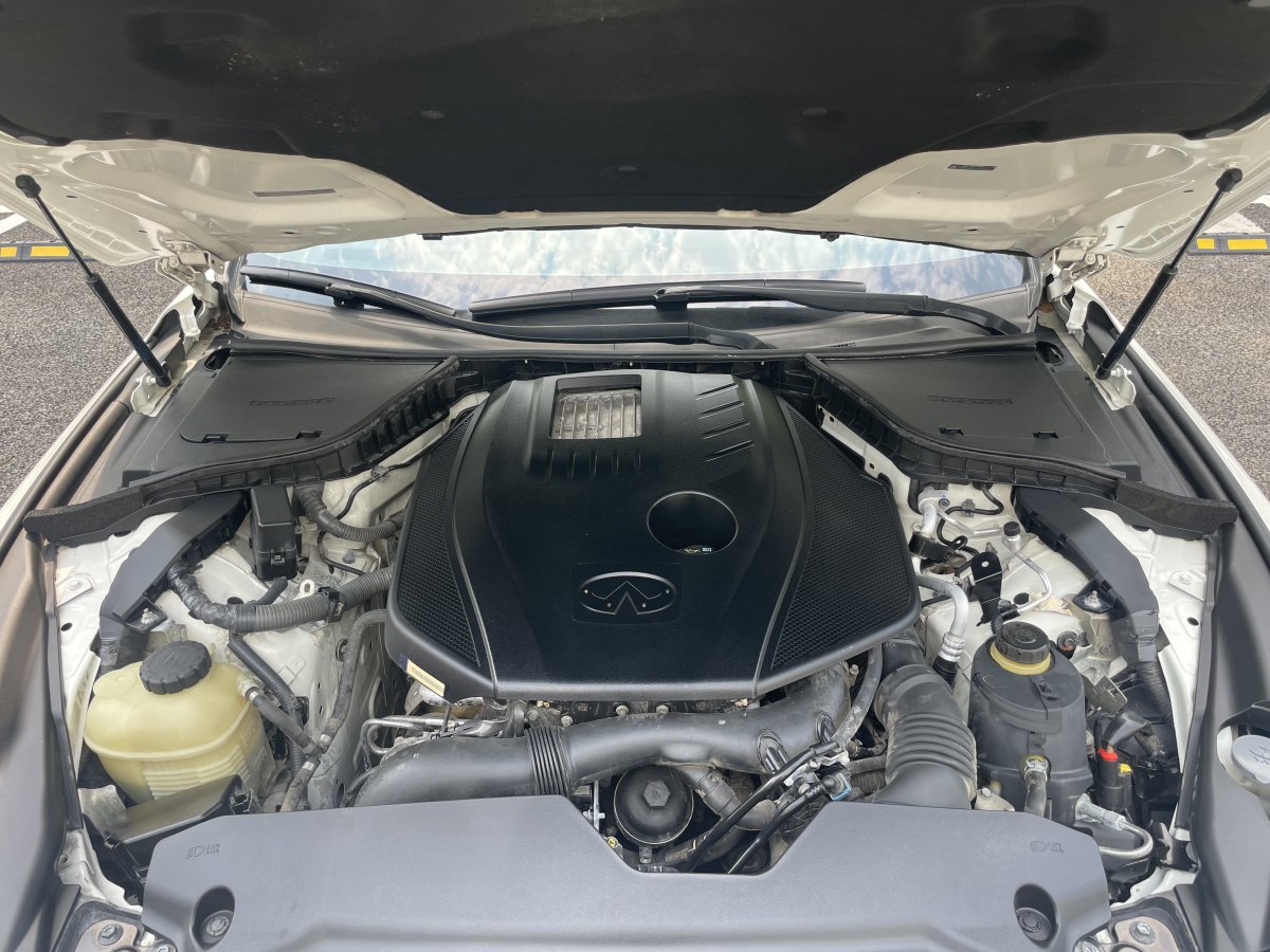 英菲尼迪 Q50L  2016款 2.0T 悅享版圖片