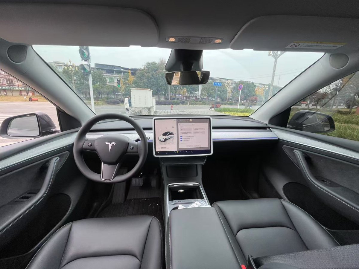 特斯拉 Model 3  2023款 煥新版 后輪驅(qū)動圖片