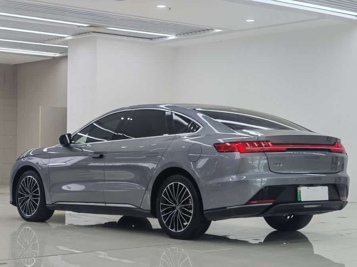 比亞迪 漢  2021款 EV 標(biāo)準(zhǔn)續(xù)航版豪華型圖片