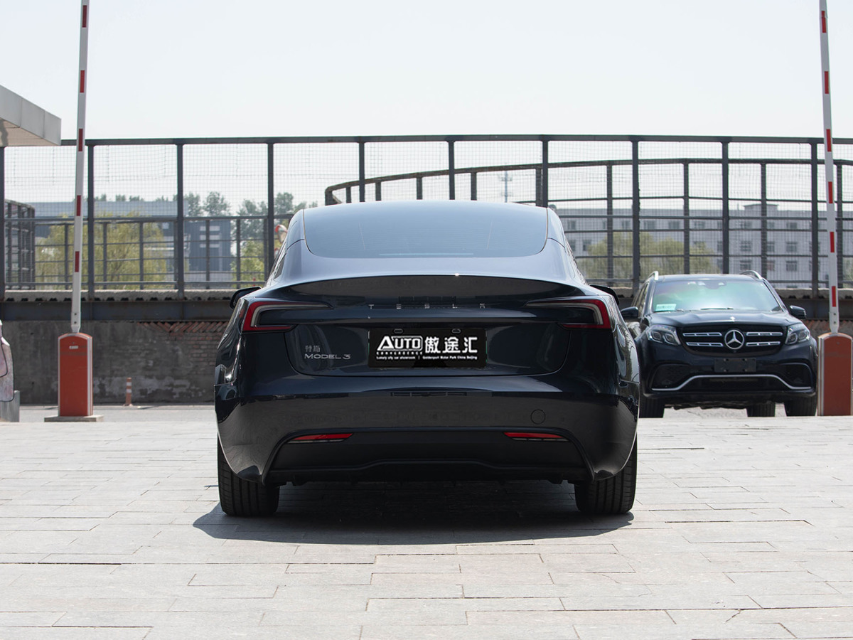 特斯拉 Model 3  2025款 后輪驅(qū)動(dòng)版圖片