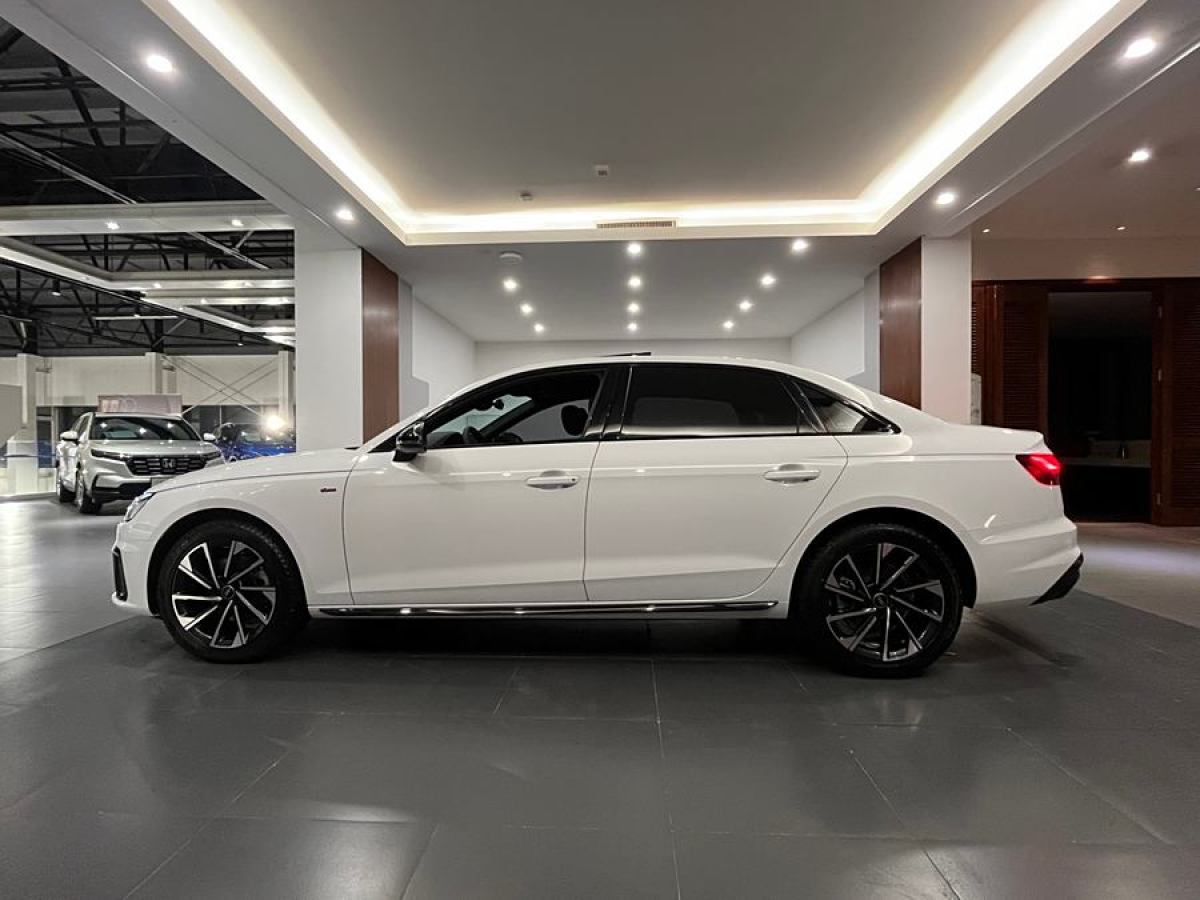 奧迪 奧迪A4L  2022款 40 TFSI 豪華動(dòng)感型圖片