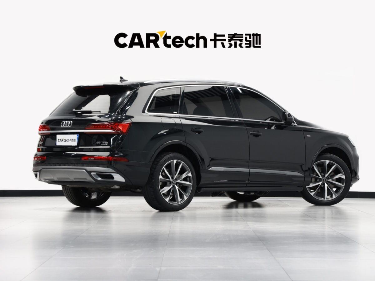 奧迪 奧迪Q7  2023款 55 TFSI quattro S line運(yùn)動(dòng)型圖片