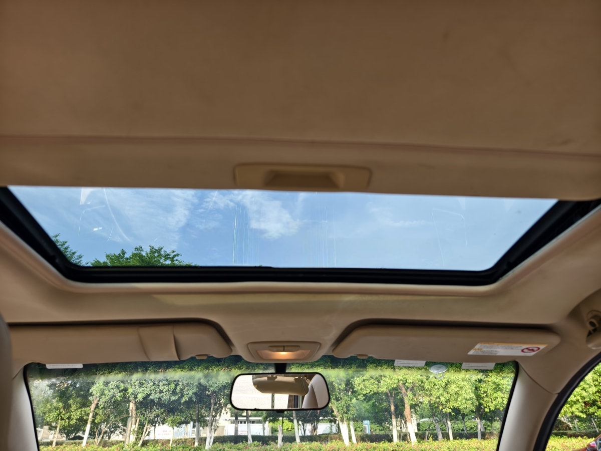 寶駿 730  2014款 1.5L 手動豪華型 7座圖片