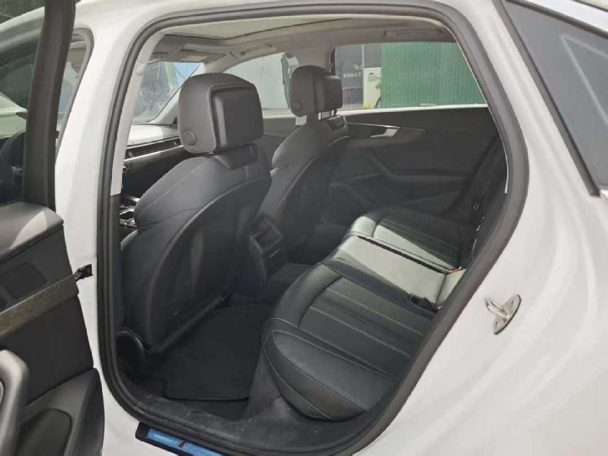 奧迪 奧迪A4L  2024款 40 TFSI 時(shí)尚動(dòng)感型圖片