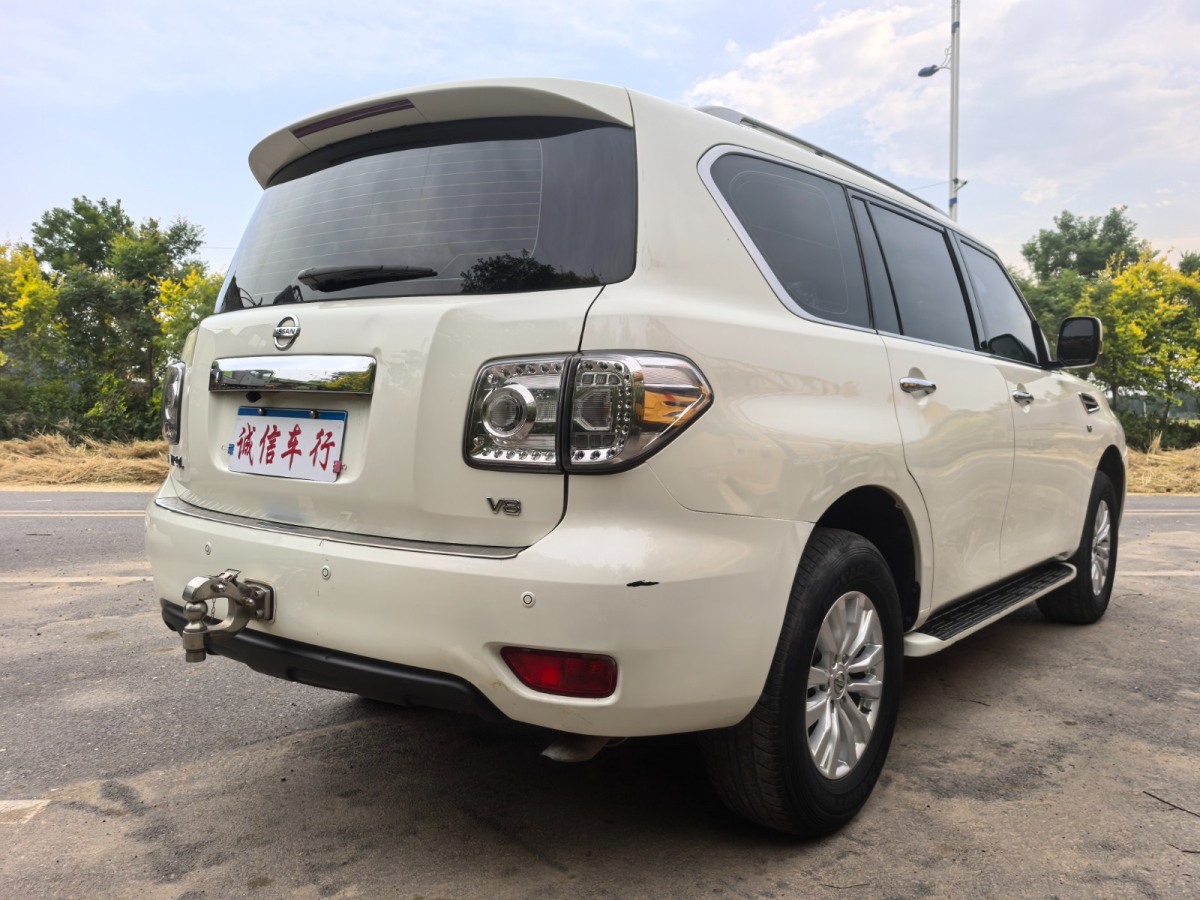 日產(chǎn) 途樂  2018款 4.0L 領(lǐng)英型圖片