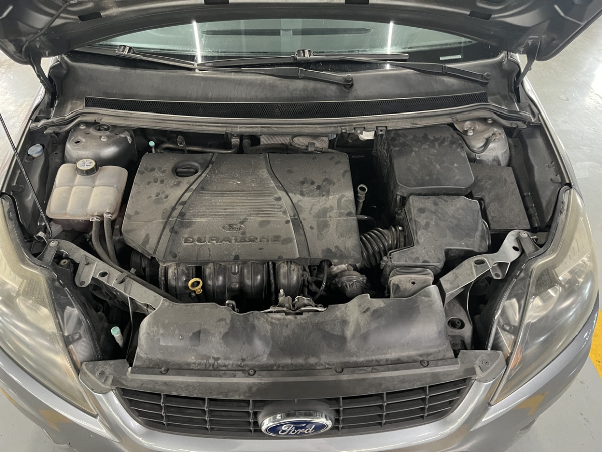 福特 福克斯  2012款 兩廂經(jīng)典 1.8L 自動(dòng)基本型圖片