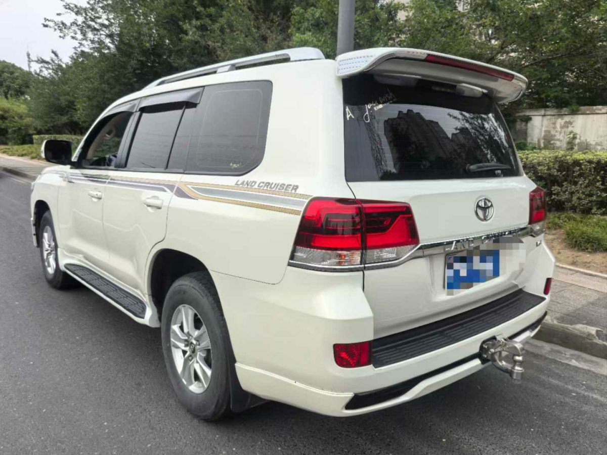 豐田 蘭德酷路澤  2018款 5.7L VX-R 12氣 底升(中東版)圖片
