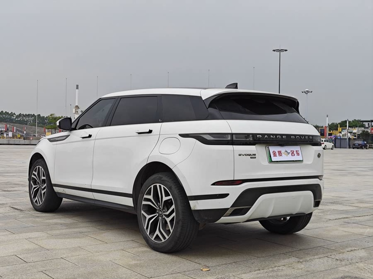 路虎 攬勝極光新能源  2024款 極光L P300e 插電式電動(dòng)混合版圖片