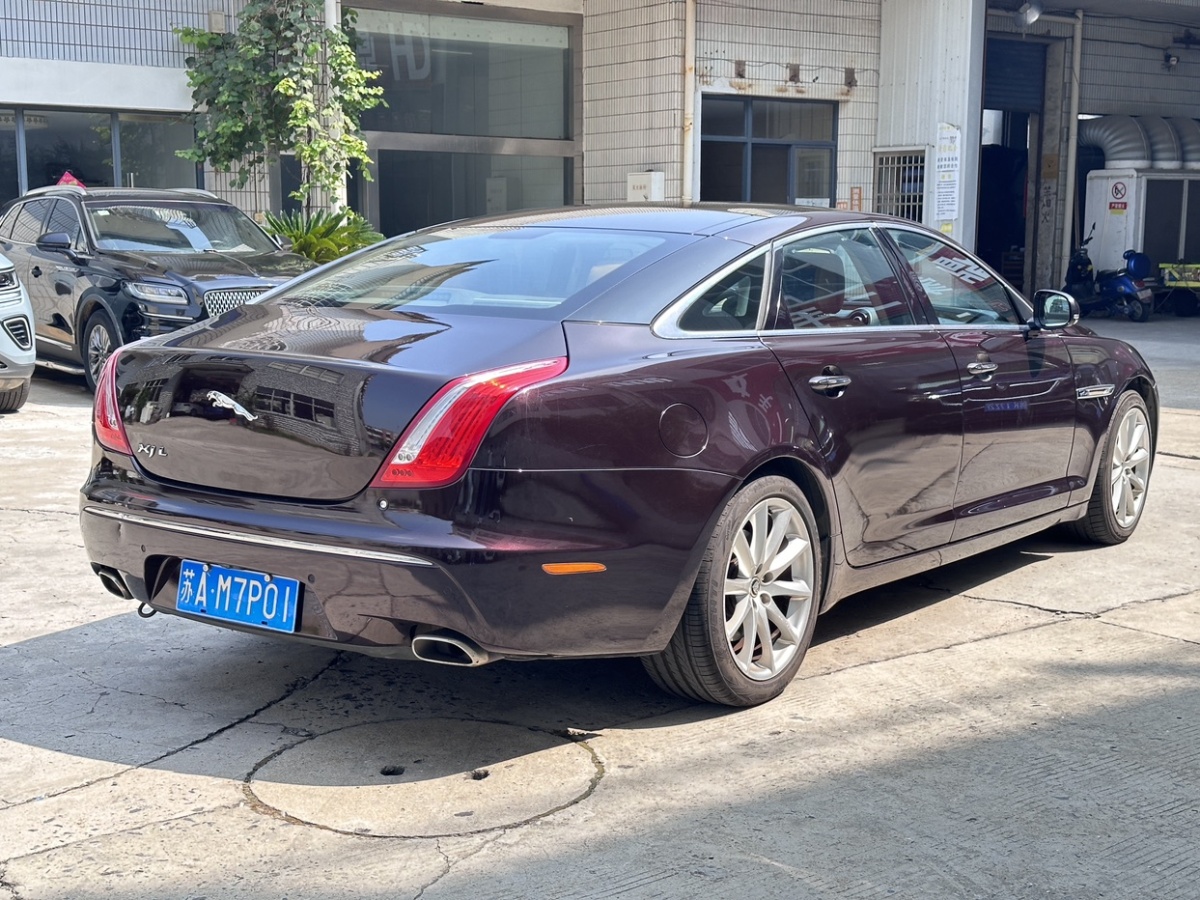 捷豹 XJ  2012款 XJL 3.0 全景商务版图片