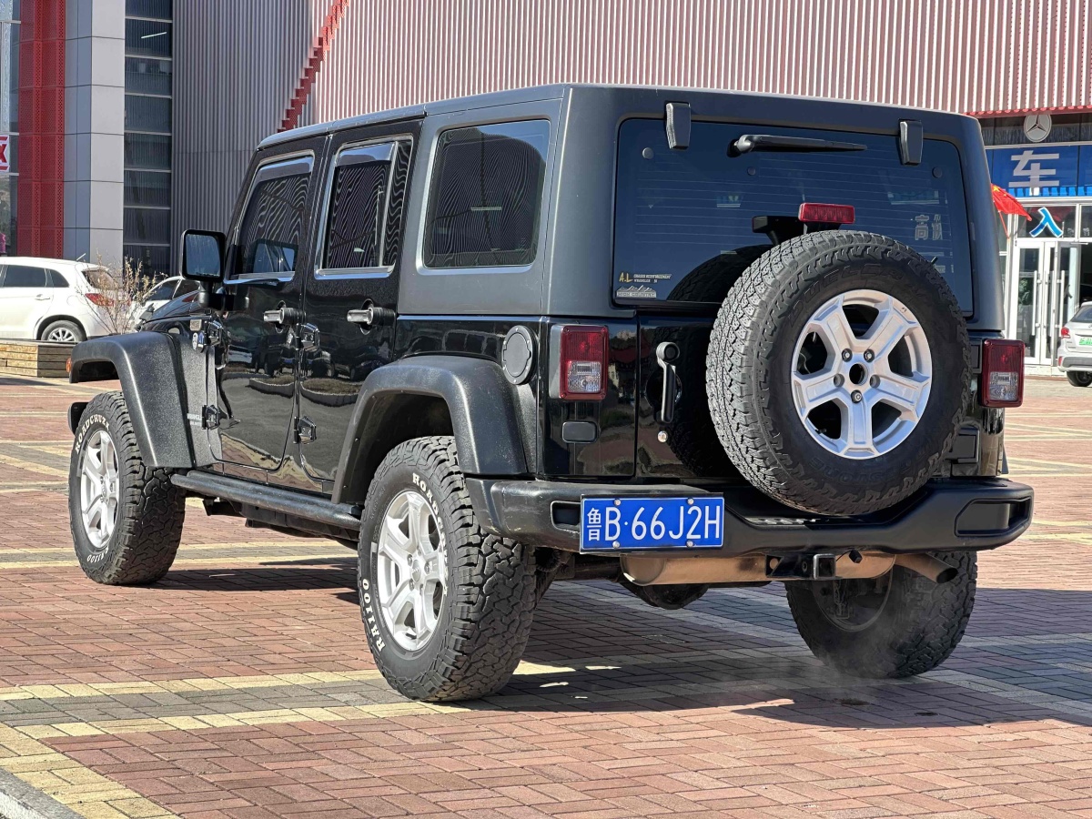 2015年8月Jeep 牧馬人  2015款 3.6L Rubicon 四門舒享版