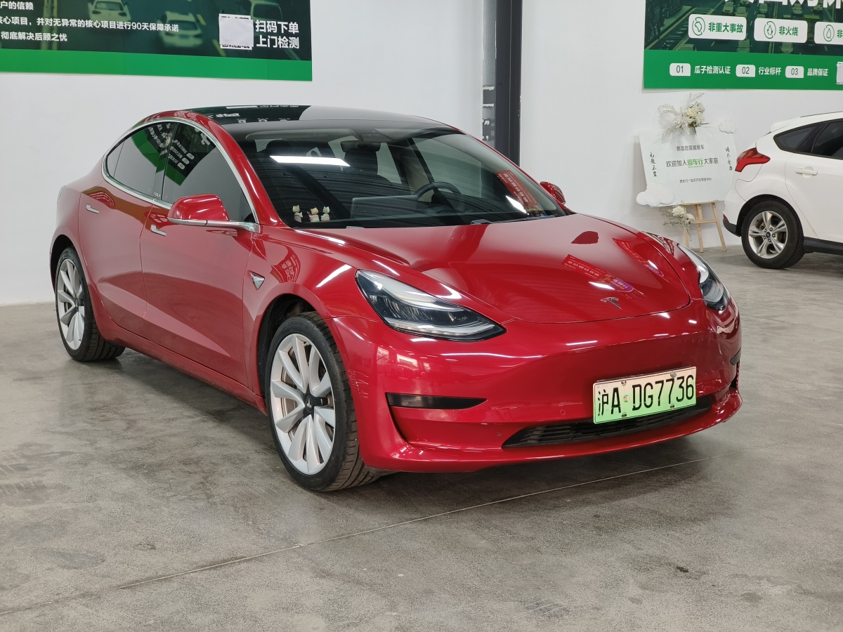 特斯拉 Model 3  2019款 標(biāo)準(zhǔn)續(xù)航后驅(qū)升級版圖片