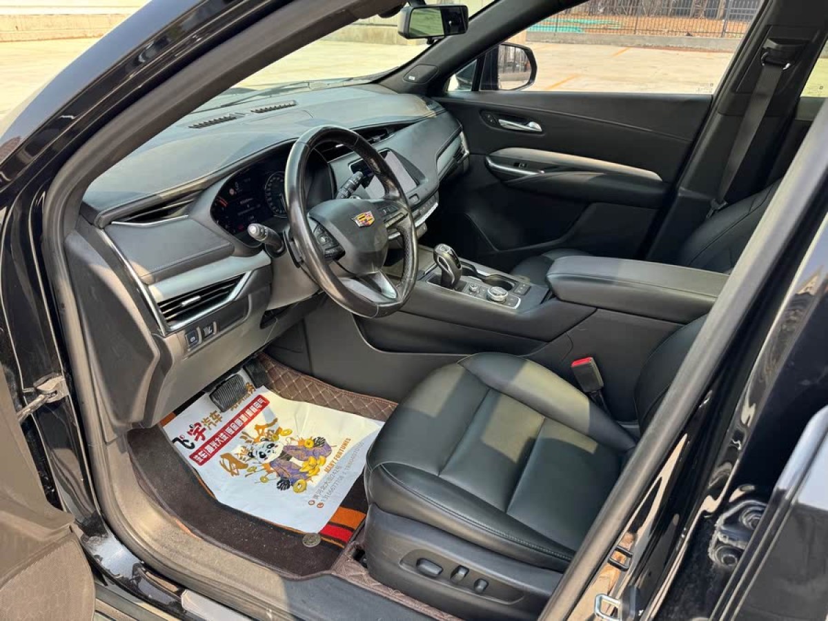 凱迪拉克 XT4  2018款 28T 兩驅(qū)領(lǐng)先型圖片