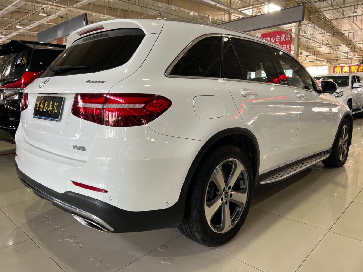 2017年7月奔馳 奔馳GLC  2017款 GLC 260 4MATIC 動(dòng)感型