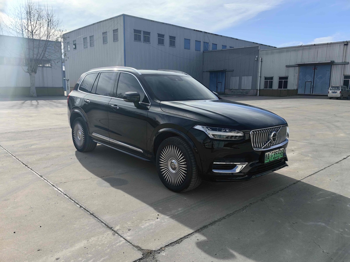 沃爾沃 XC90新能源  2022款 改款 E驅(qū)混動 T8 智尊豪華版 7座圖片