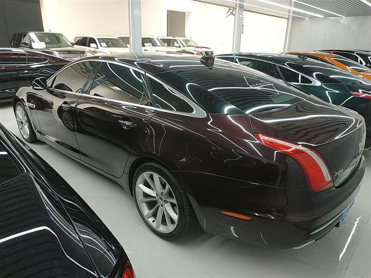 捷豹 XJ  2016款 XJL 2.0T 兩驅(qū)典雅商務(wù)版圖片