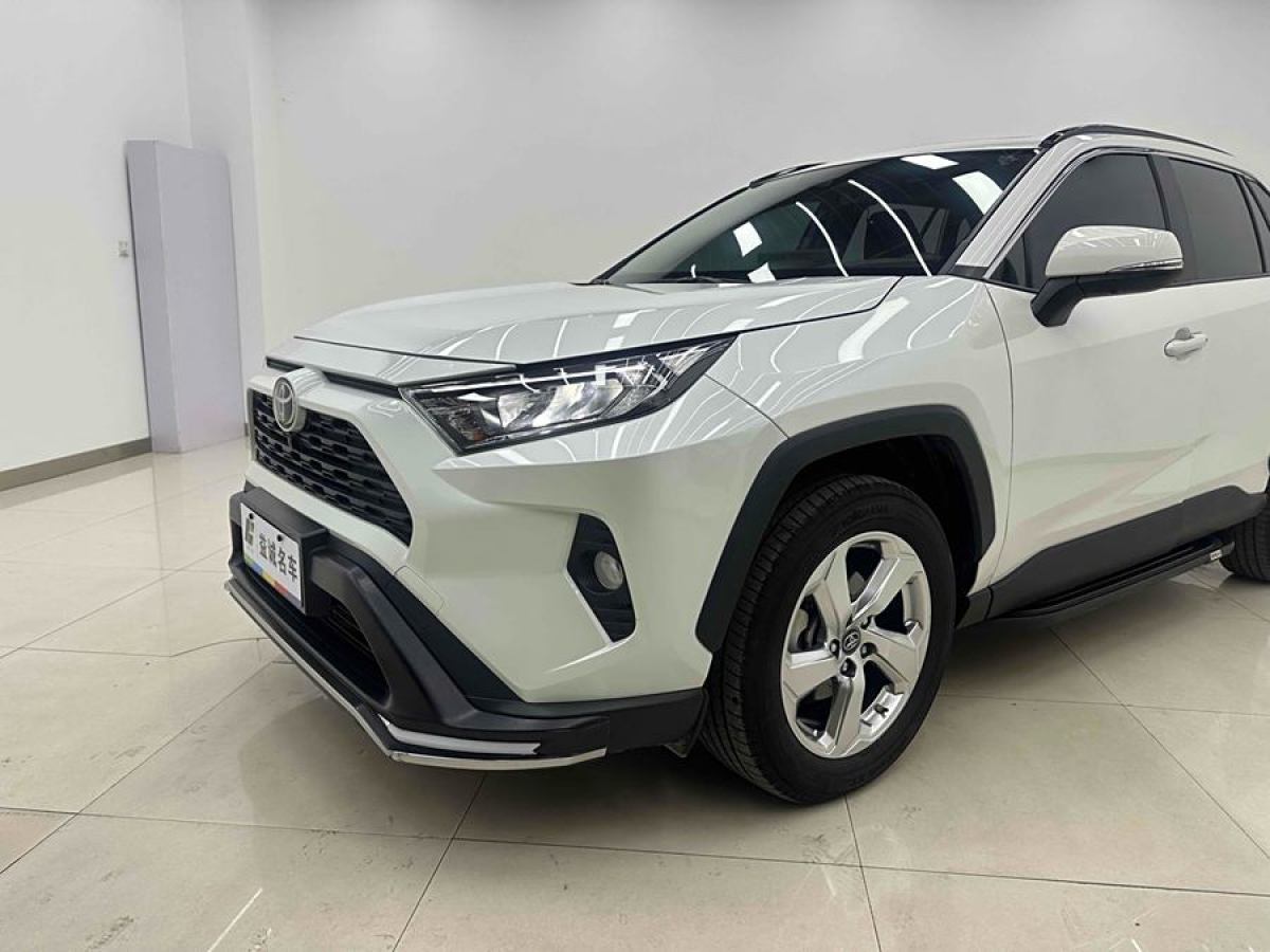 豐田 RAV4榮放  2020款 2.0L CVT四驅(qū)風(fēng)尚版圖片