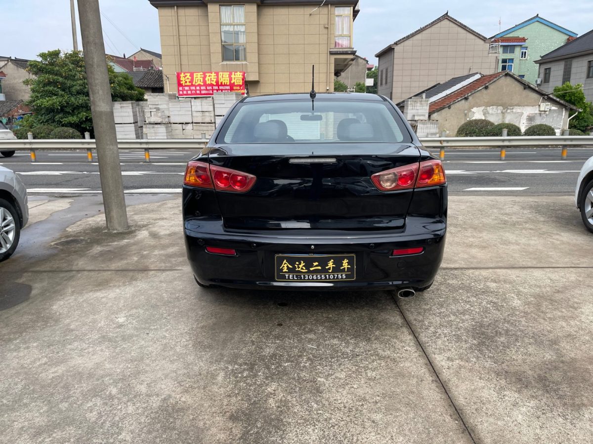 三菱 翼神  2012款 致尚版 1.8L 手動(dòng)豪華型圖片