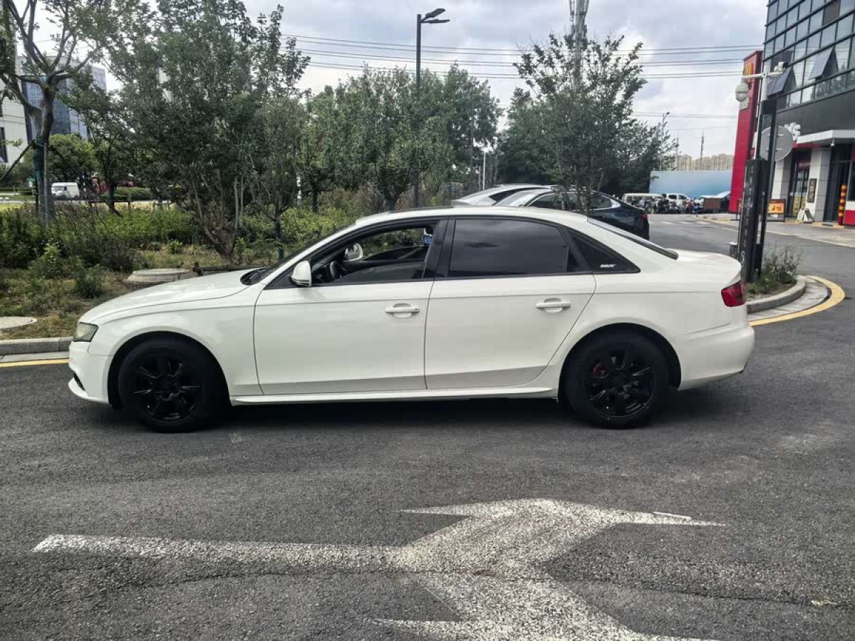 奧迪 奧迪A4L  2012款 2.0 TFSI 自動(dòng)標(biāo)準(zhǔn)型圖片