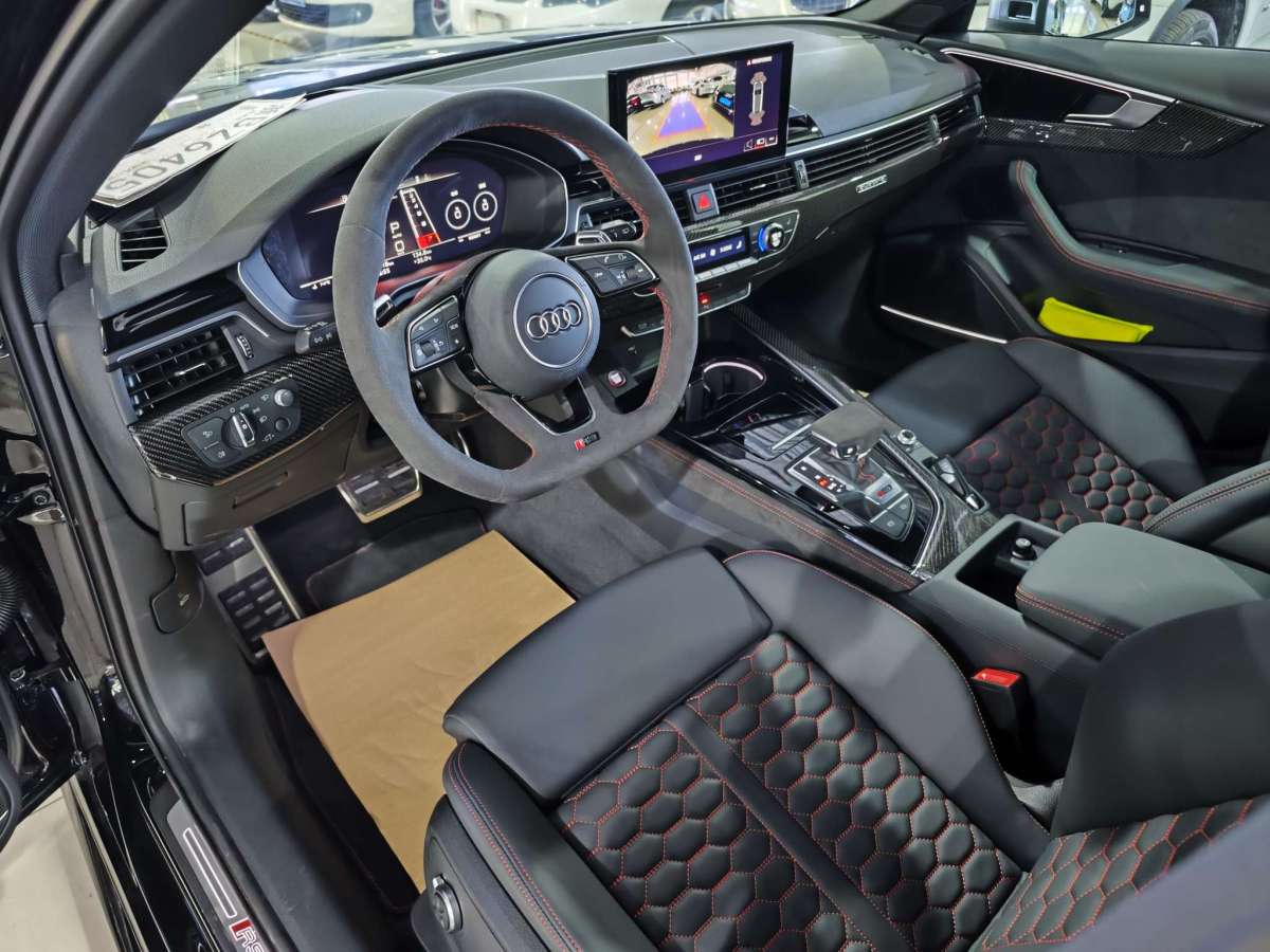 奥迪 奥迪RS 4  2021款 RS4 Avant 黑曜版图片