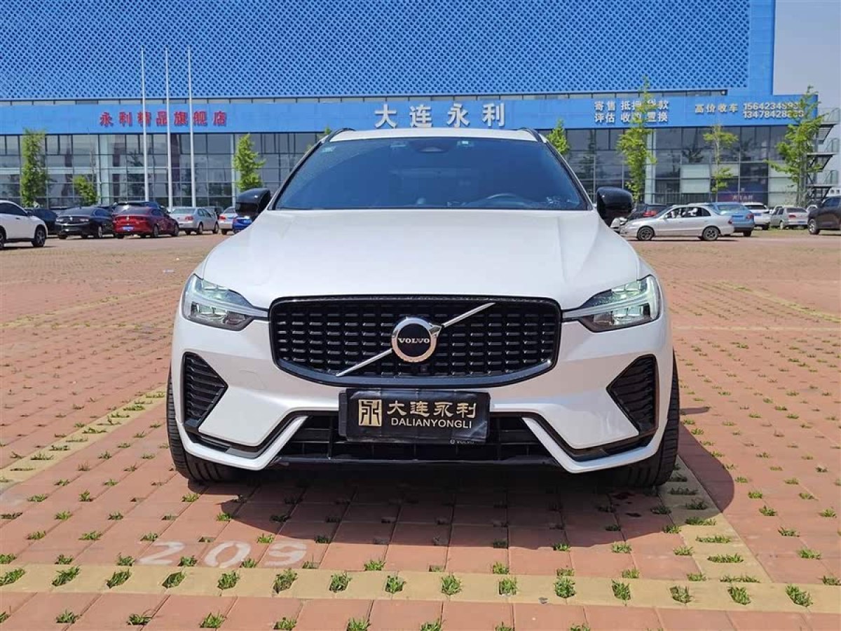 沃爾沃 XC60  2022款 B5 四驅(qū)智遠(yuǎn)運(yùn)動版圖片