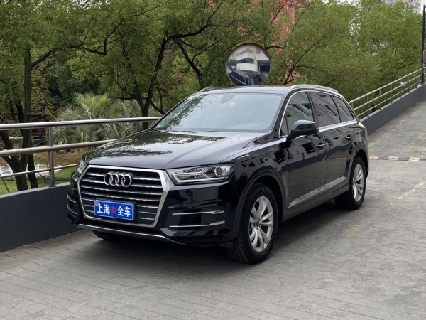 奥迪 奥迪Q7  2016款 40 TFSI 舒适型