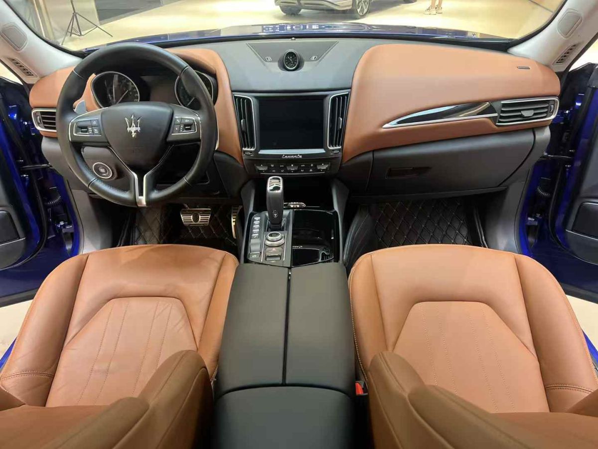 瑪莎拉蒂 Levante  2020款 3.0T 標(biāo)準(zhǔn)版圖片