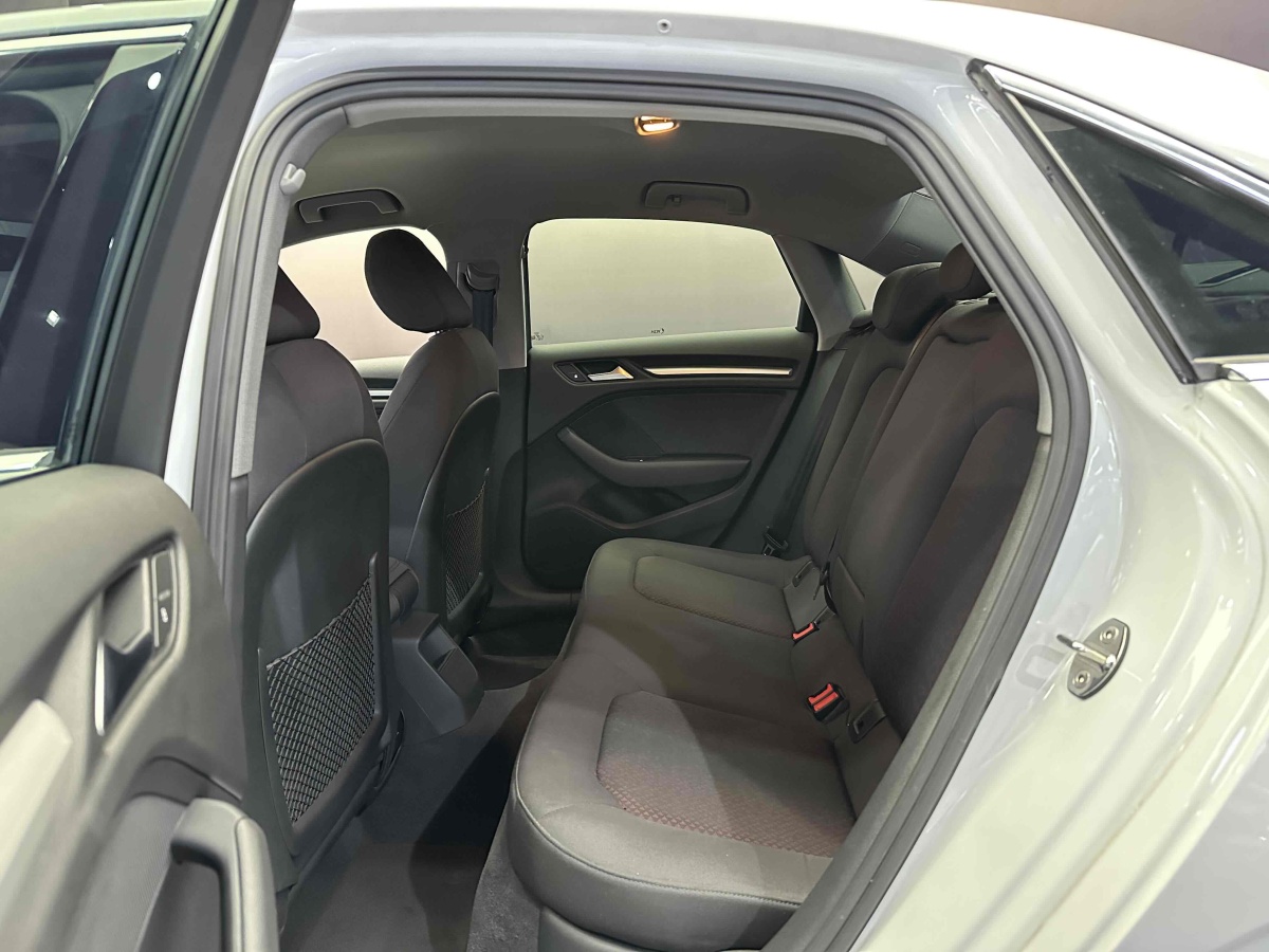 2018年6月奥迪 奥迪A3  2018款 30周年年型 Limousine 35 TFSI 进取型