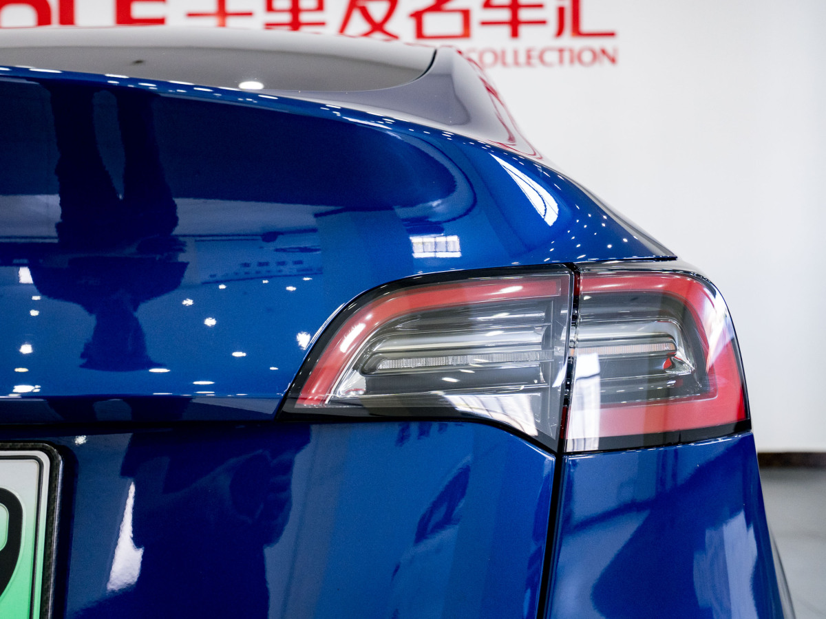 特斯拉 Model Y  2021款 改款 標(biāo)準(zhǔn)續(xù)航后驅(qū)升級(jí)版圖片