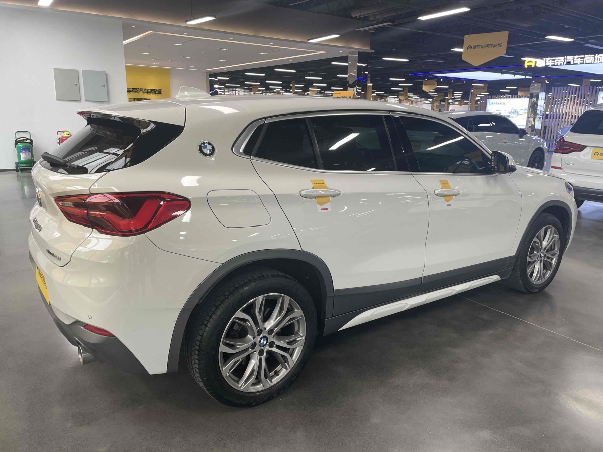 寶馬 寶馬X2  2019款  sDrive25i 領(lǐng)先型M越野套裝 國VI圖片