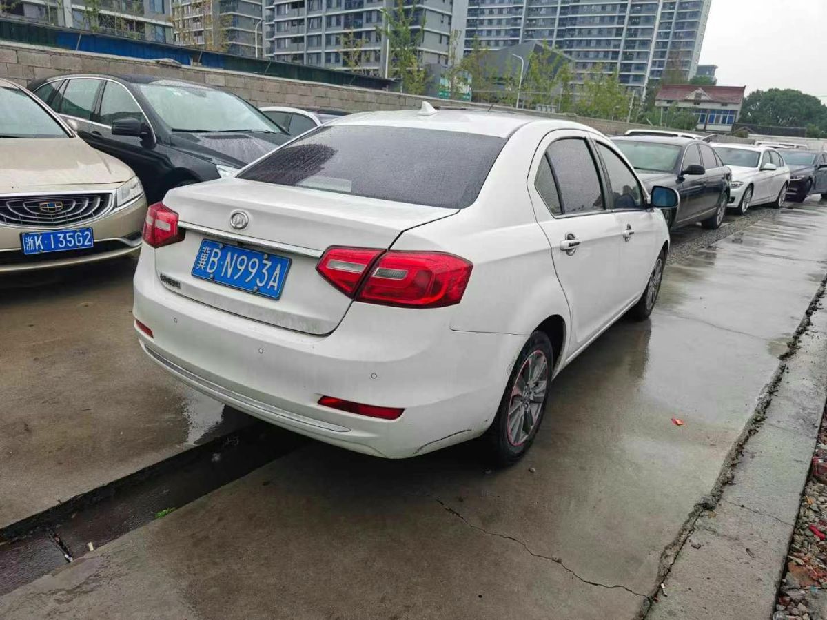 長(zhǎng)城 C30  2015款 1.5L 手動(dòng)精英型圖片