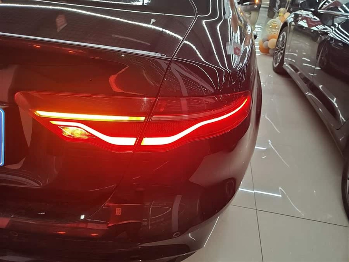 捷豹 XEL  2023款 2.0T 250PS R-DYNAMIC S進(jìn)取運(yùn)動(dòng)版圖片