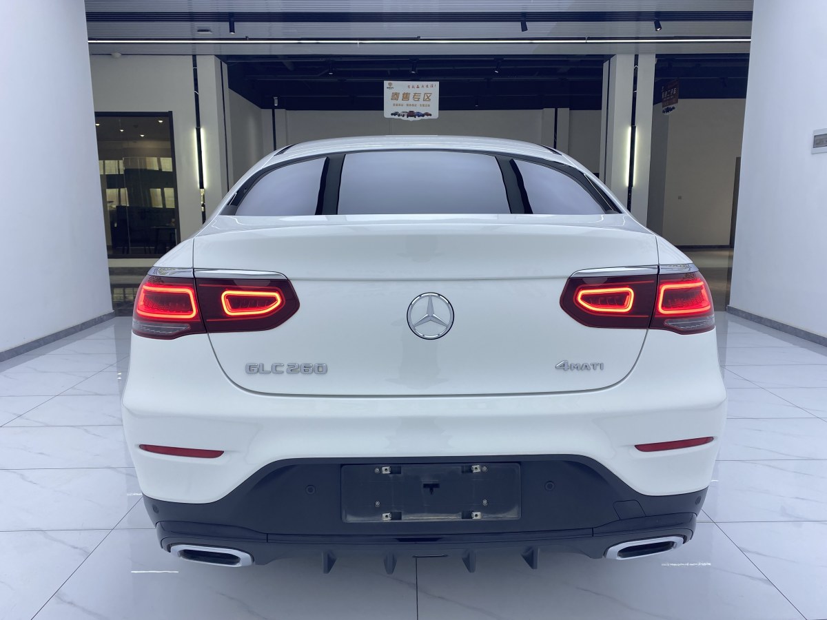 奔馳 奔馳GLC  2022款 改款 GLC 260 4MATIC 轎跑SUV圖片