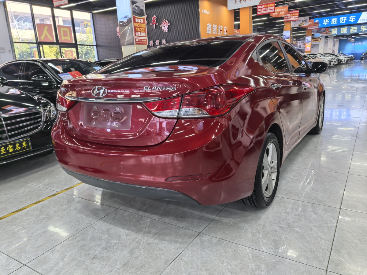 現(xiàn)代 朗動  2013款 1.6L 自動領(lǐng)先型圖片