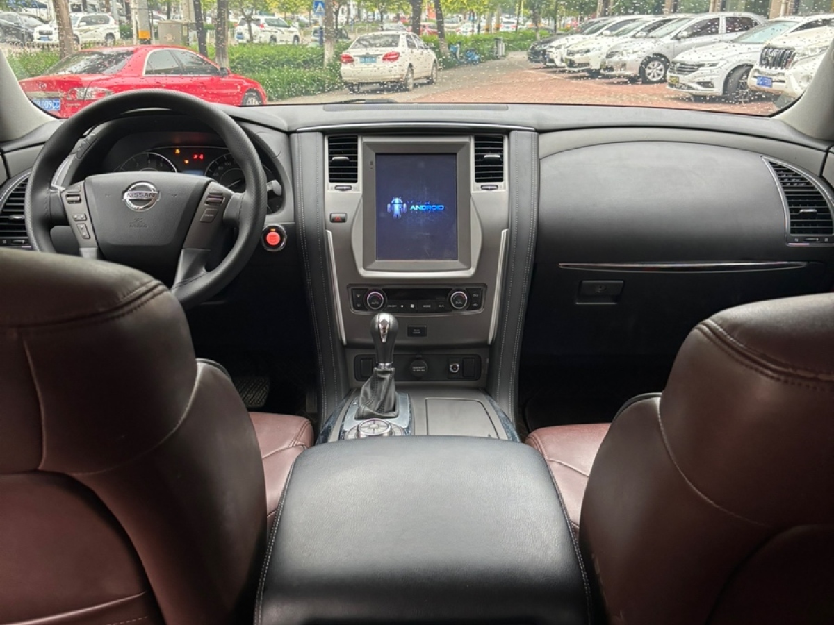 日產(chǎn) 途樂  2018款 4.0L 領(lǐng)英型圖片