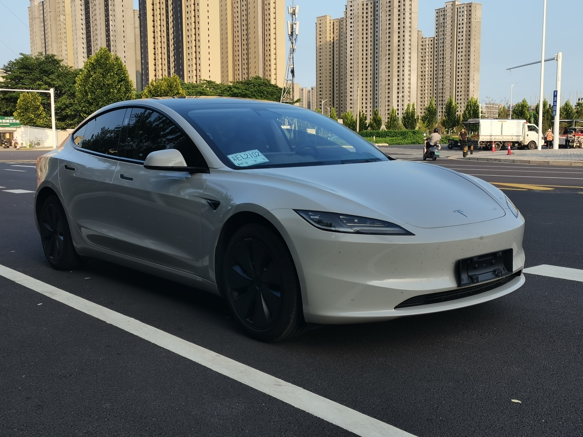 特斯拉 Model 3  2023款 煥新版 后輪驅(qū)動(dòng)圖片