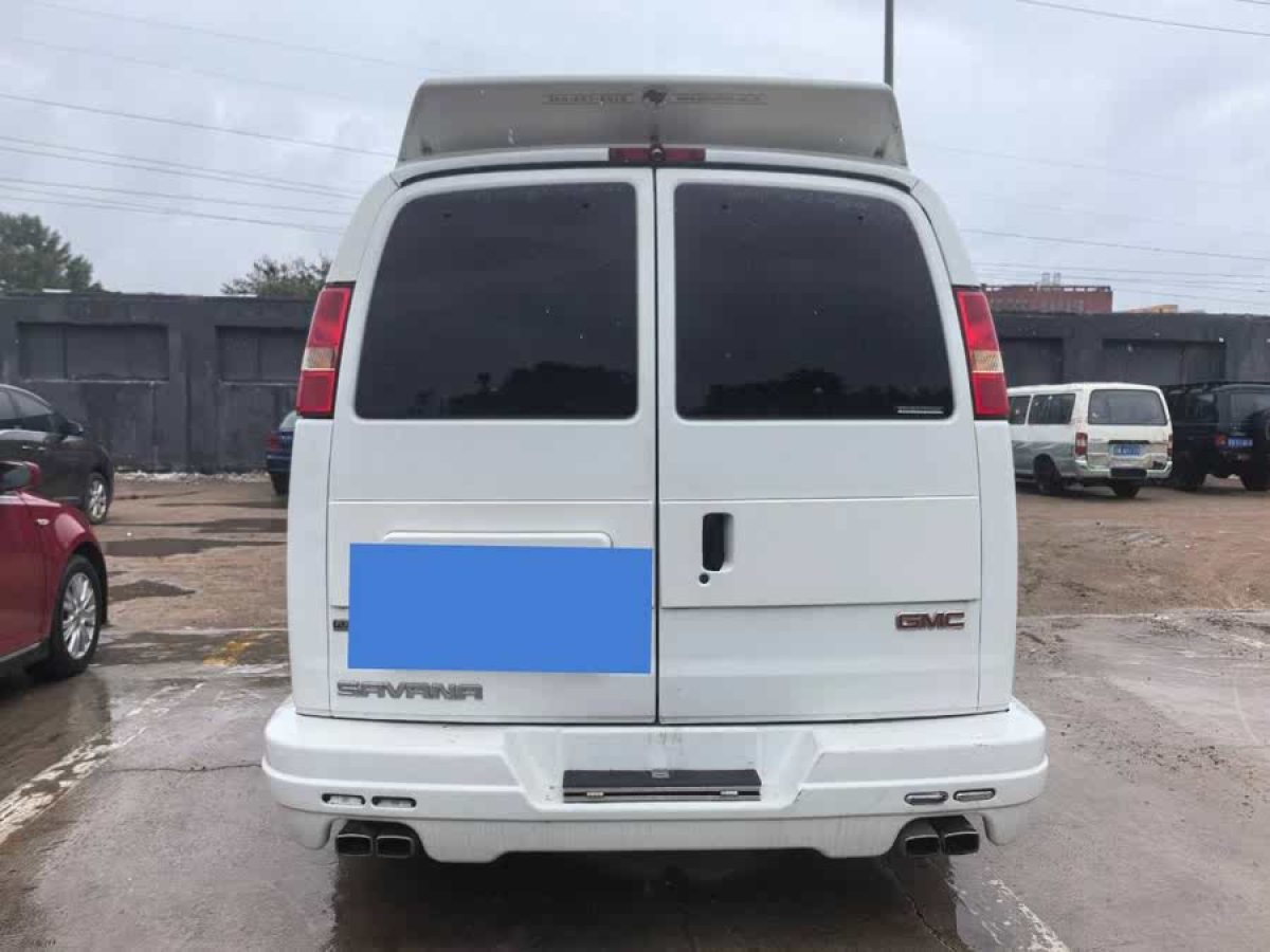 GMC SAVANA  2013款 6.0L 領(lǐng)袖級商務(wù)車圖片